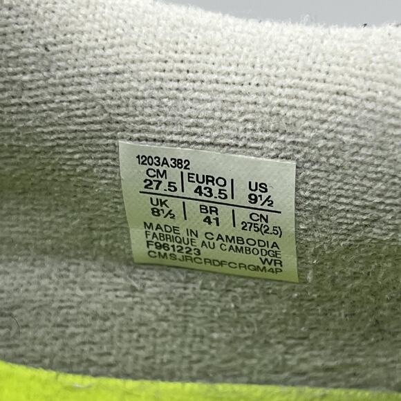 Asics 1090 V2 Running Shoes Men Size 9.5 Gray Tan Mesh Suede Comfort Sneakers